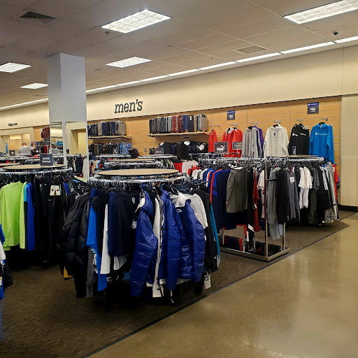 Department Store «Nordstrom Rack Rivers Edge Shopping Center», reviews and photos, 4036 E 82nd St, Indianapolis, IN 46250, USA