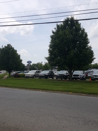 Car Dealer «Collins Nissan», reviews and photos, 4142 Bardstown Rd, Louisville, KY 40218, USA