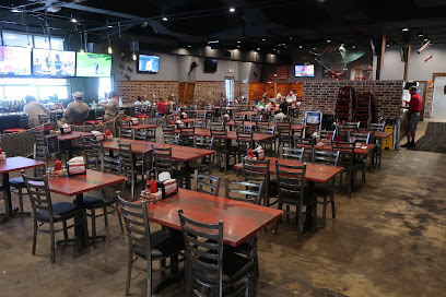 Reel Cajun Seafood Restaurant & Bar - 7500 Twin City Hwy, Port Arthur, TX 77642