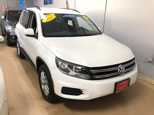 Used Car Dealer «Showroom Auto», reviews and photos, 42-08 35th Ave, Long Island City, NY 11101, USA