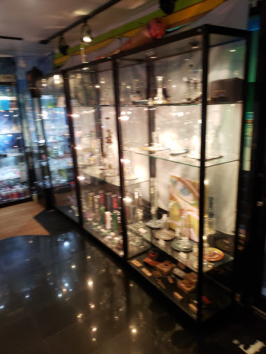 Tobacco Shop «Montreal VapeNSmoke Shop», reviews and photos, 706 NJ-18, East Brunswick, NJ 08816, USA
