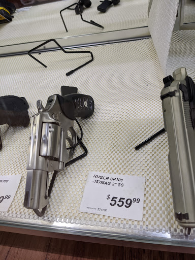 Sporting Goods Store «Big R of Homer Glen», reviews and photos, 15830 S Bell Rd, Homer Glen, IL 60491, USA