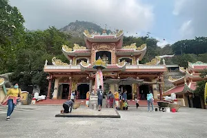 Núi Bà Đen Tây Ninh image
