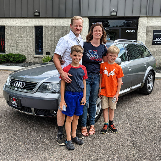 Used Car Dealer «U Car Connect», reviews and photos, 7202 Washington Ave S, Eden Prairie, MN 55344, USA