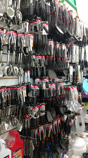 Dollar Store «Dollar Tree», reviews and photos, 3201 Rolling Oaks Blvd, Kissimmee, FL 34747, USA