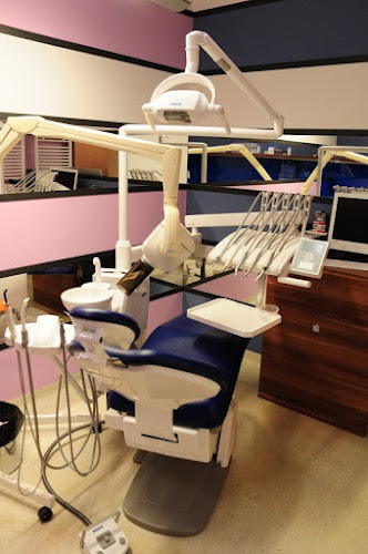 A-A Dental Clinic - Dentist