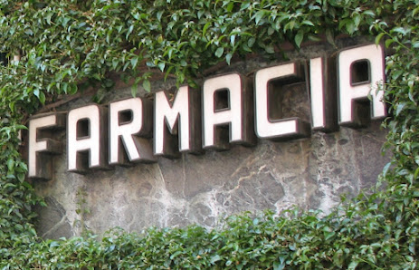 Farmacia Cuomo dal 1867 Via Roma, 18, 80069 Vico Equense NA, Italia