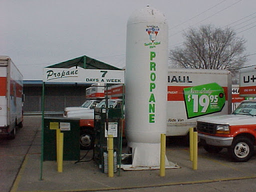 Truck Rental Agency «U-Haul Moving & Storage at Keystone Plaza», reviews and photos, 5251 N Keystone Ave, Indianapolis, IN 46220, USA