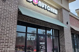 Donutchew | Mochi donuts, bubble tea in Johns Creek, GA image