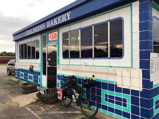 Bakery «Childress Bakery Sandwich Shop», reviews and photos, 1001 Ave F NW, Childress, TX 79201, USA