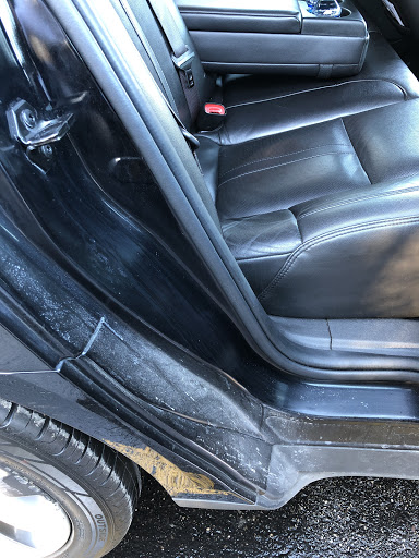 Car Wash «River North Hand Car Wash», reviews and photos, 356 W Superior St, Chicago, IL 60654, USA