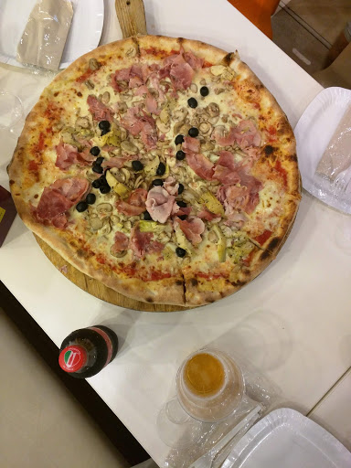 Pizza Time in Vignola, Provincia di Modena