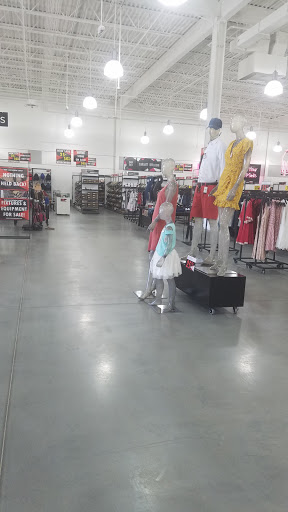 Department Store «Saks OFF 5TH», reviews and photos, 2500 Fashion Center Blvd, Christiana, DE 19702, USA