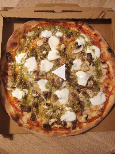 Anmeldelser af Pizza & Burgerhouse i Taastrup - Pizza
