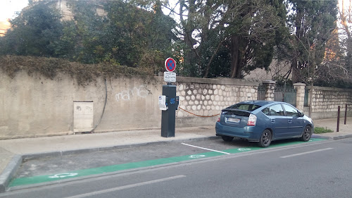 Borne de recharge de véhicules électriques Electric 55 Station de recharge Avignon
