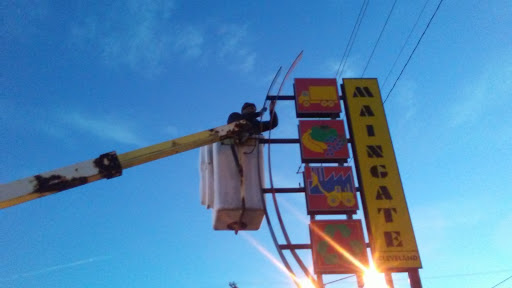 Beauty Supply Store «Urban Diva Beauty Supply», reviews and photos, 2765 E 55th St, Cleveland, OH 44104, USA