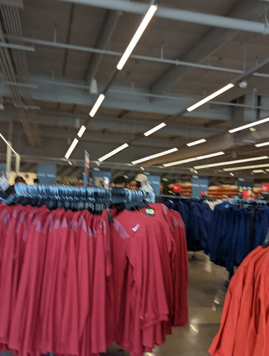Sporting Goods Store «Nike Clearance Store», reviews and photos, 1275 Marina Blvd, San Leandro, CA 94577, USA