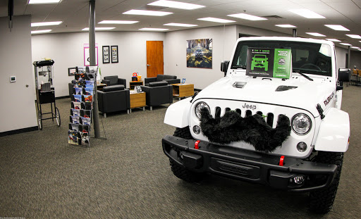 Jeep Dealer «Findlay Chrysler Jeep Dodge RAM INDOOR Dealership», reviews and photos, 25600 SW Parkway Center Dr, Wilsonville, OR 97070, USA