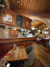 Atmosphère du Restaurant La Mère Maquerelle Bouchon Lyonnais - n°12