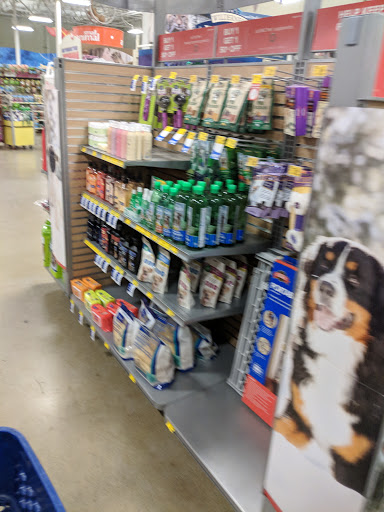 Pet Supply Store «PetSmart», reviews and photos, 20530 E 13 Mile Rd, Roseville, MI 48066, USA