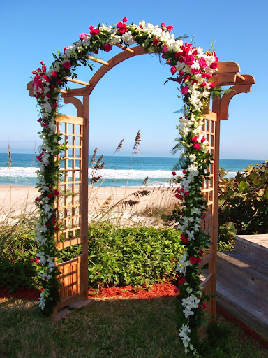 Florist «Roses Are Red Florist», reviews and photos, 425 5th Ave, Indialantic, FL 32903, USA