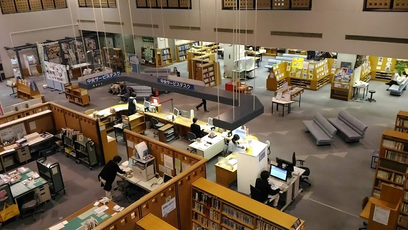 小山市立中央図書館