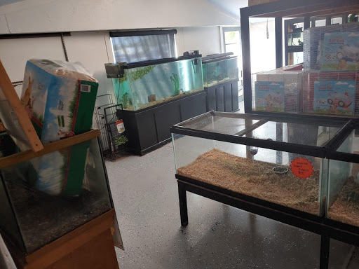 Pet Supply Store «Lazy Creek Discount Pet Food & Supplies», reviews and photos, 351 E Church St, Leesville, SC 29070, USA