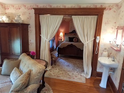 Bella Rose Bed and Breakfast image 5