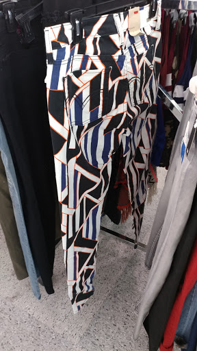 Clothing Store «Ross Dress for Less», reviews and photos, 17849 Garden Way NE, Woodinville, WA 98072, USA