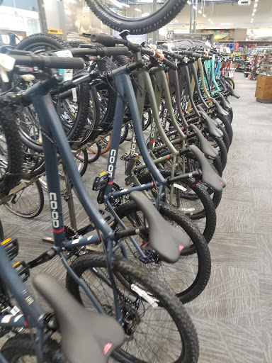 Camping Store «REI», reviews and photos, 6281 W 135th St, Overland Park, KS 66223, USA