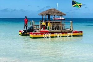 Tiki Pon Da Sea Jamaica image