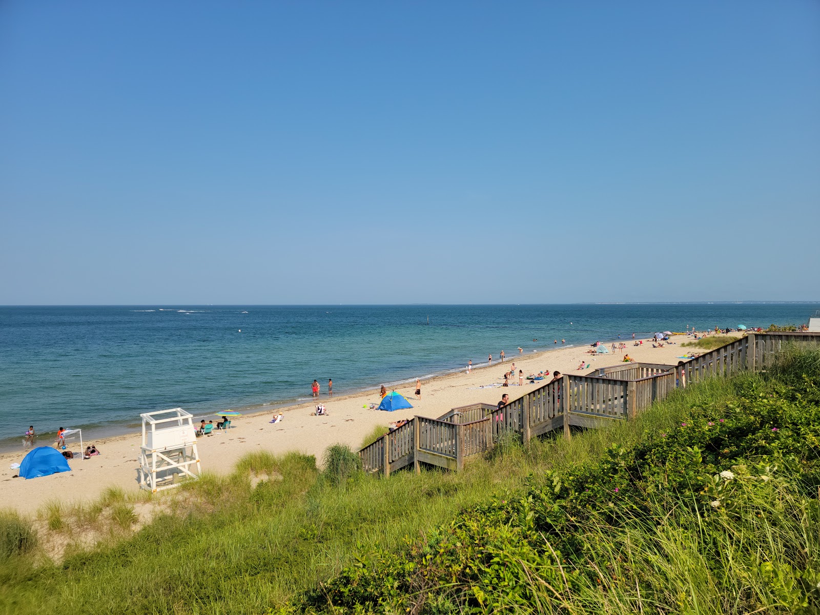 Photo of Oak Bluffs Town Beach with turquoise water surface