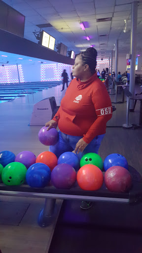 Bowling Alley «Eastbury Bowling Center», reviews and photos, 3000 Atlantic Blvd NE A, Canton, OH 44705, USA