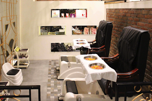 Sizzlin Scizzors | Vaishali Nagar - Best Salon in Jaipur image