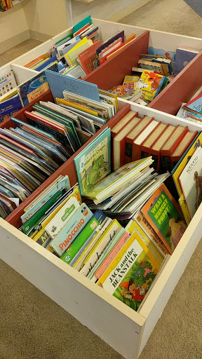 Thrift Store «Re-Uzit Shop of New Holland», reviews and photos, 707 W Main St, New Holland, PA 17557, USA