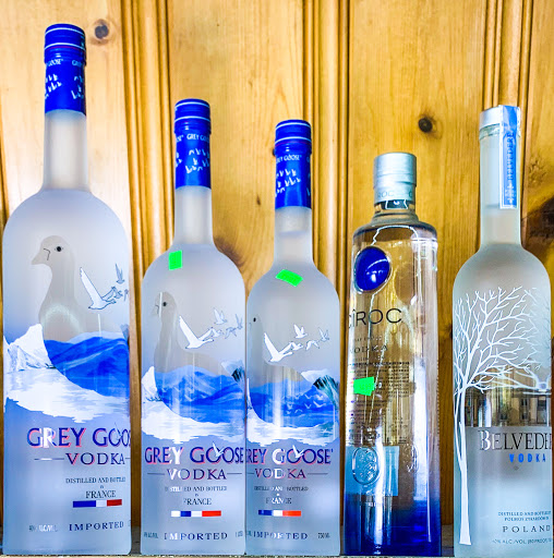 Liquor Store «Grove Park Liquor Store», reviews and photos, 2080 Donald Lee Hollowell Pkwy NW, Atlanta, GA 30318, USA