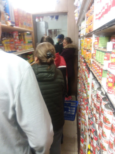 Grocery Store «La Flor Grocery Store», reviews and photos, 10500 S Ave M, Chicago, IL 60617, USA