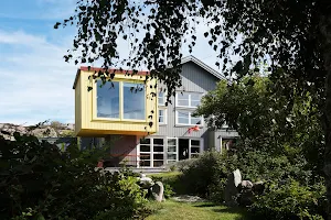 Lådfabriken -creative seaside accommodation- image