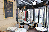 Atmosphère du Restaurant français La Terrasse des Archives à Paris - n°10