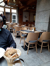Atmosphère du Restaurant italien Le Bartavel à Chamonix-Mont-Blanc - n°9