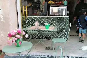 La Sardine à Paillettes dinette de rue coffee shop image