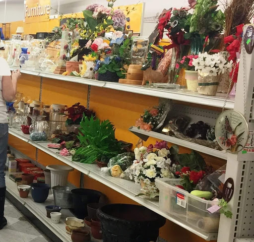 Thrift Store «This-N-That Thrift Store Vancouver Plaza», reviews and photos, 7601 NE Vancouver Plaza Dr, Vancouver, WA 98662, USA