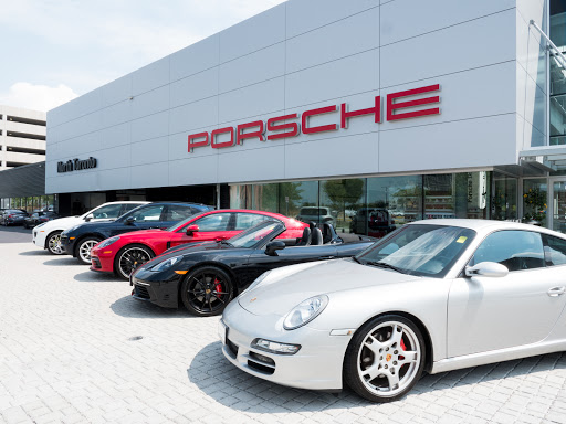 Porsche Centre North Toronto