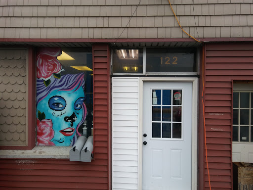 Tattoo Shop «Body Taggers Tattoo Company», reviews and photos, 122 E Main St, Gas City, IN 46933, USA