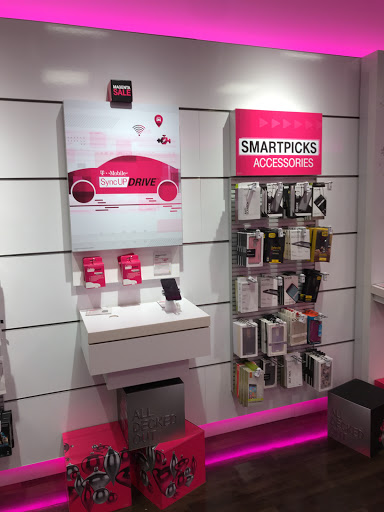 Cell Phone Store «T-Mobile», reviews and photos, 35020 Newark Blvd, Newark, CA 94560, USA