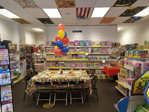 Giant Steps, 226 Kings Hwy E, Fairfield, CT 06825, USA, 