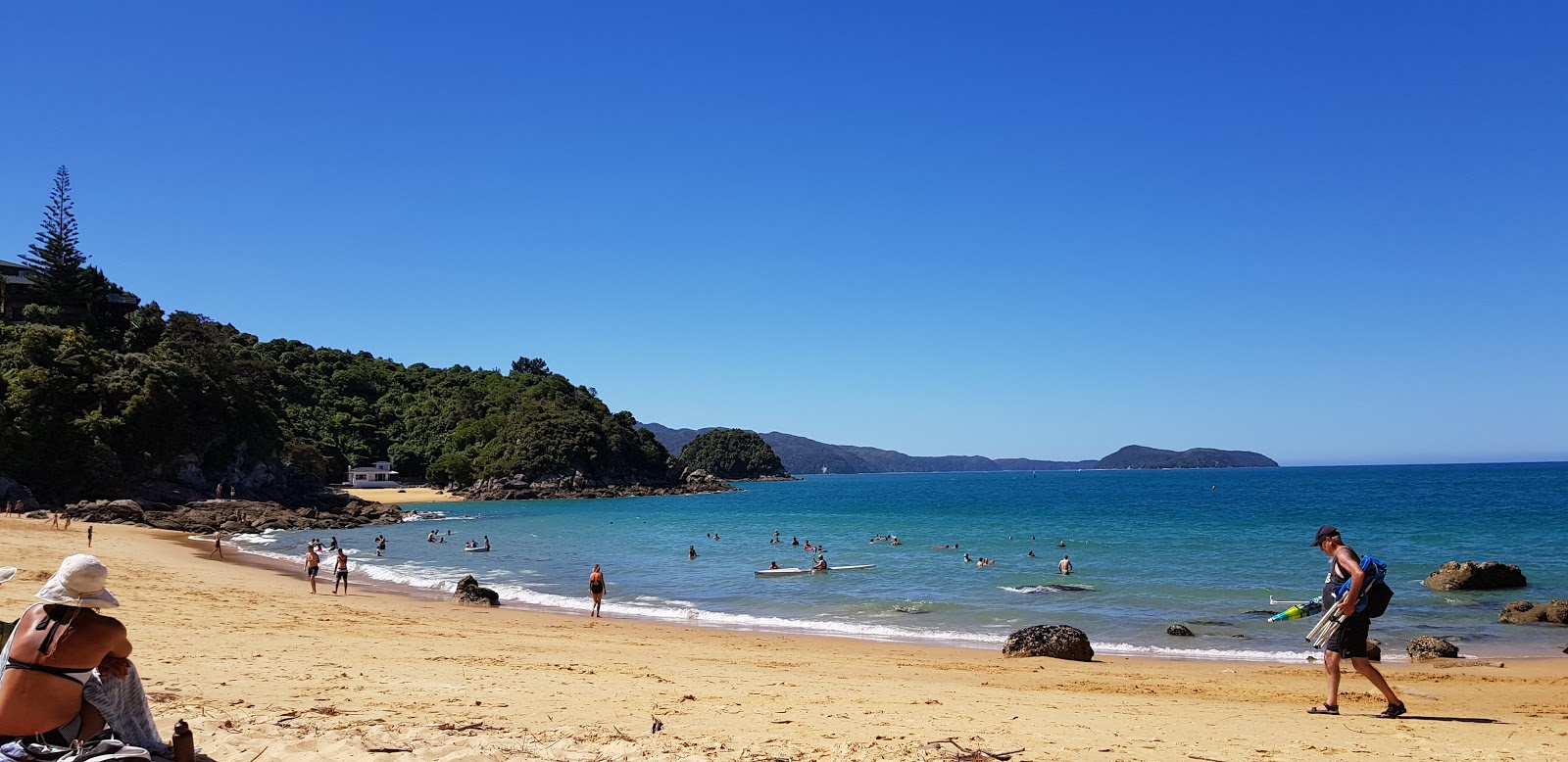 Foto de Breaker Bay Beach con playa recta