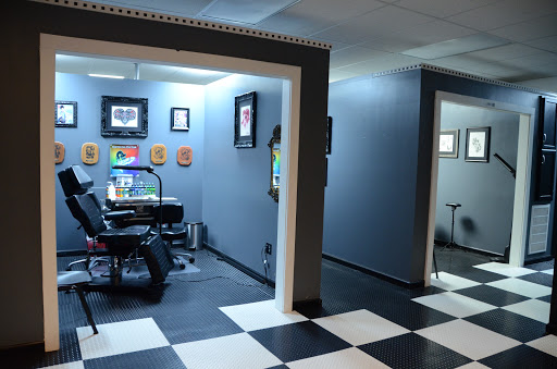 Tattoo Shop «Ink or Swim Tattoo», reviews and photos, 1708 E Lincolnway c, Valparaiso, IN 46383, USA