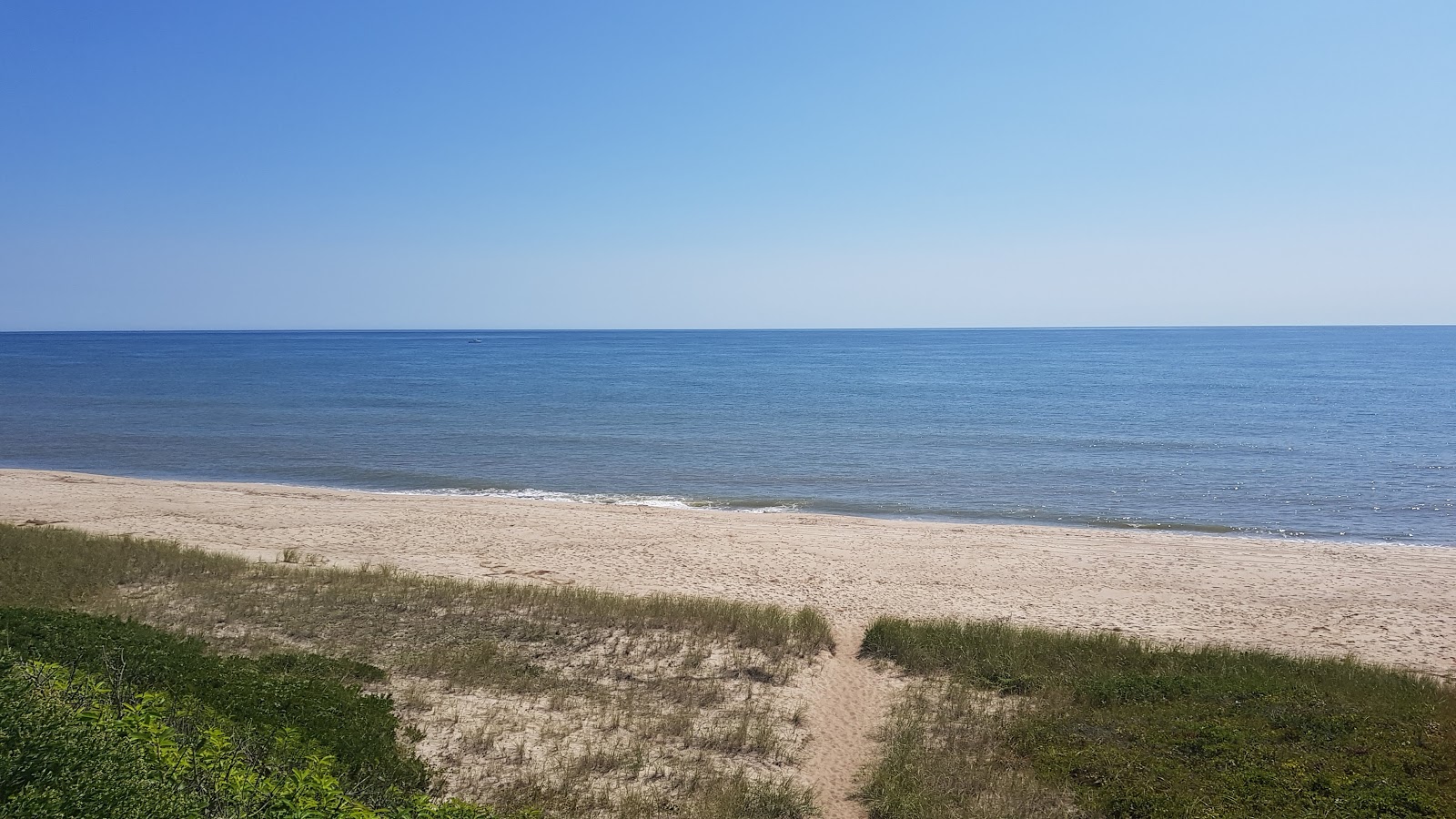 Fotografija Pebble Beach z turkizna voda površino