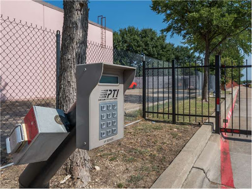 Storage Facility «Extra Space Storage», reviews and photos, 2809 Belt Line Rd, Garland, TX 75044, USA